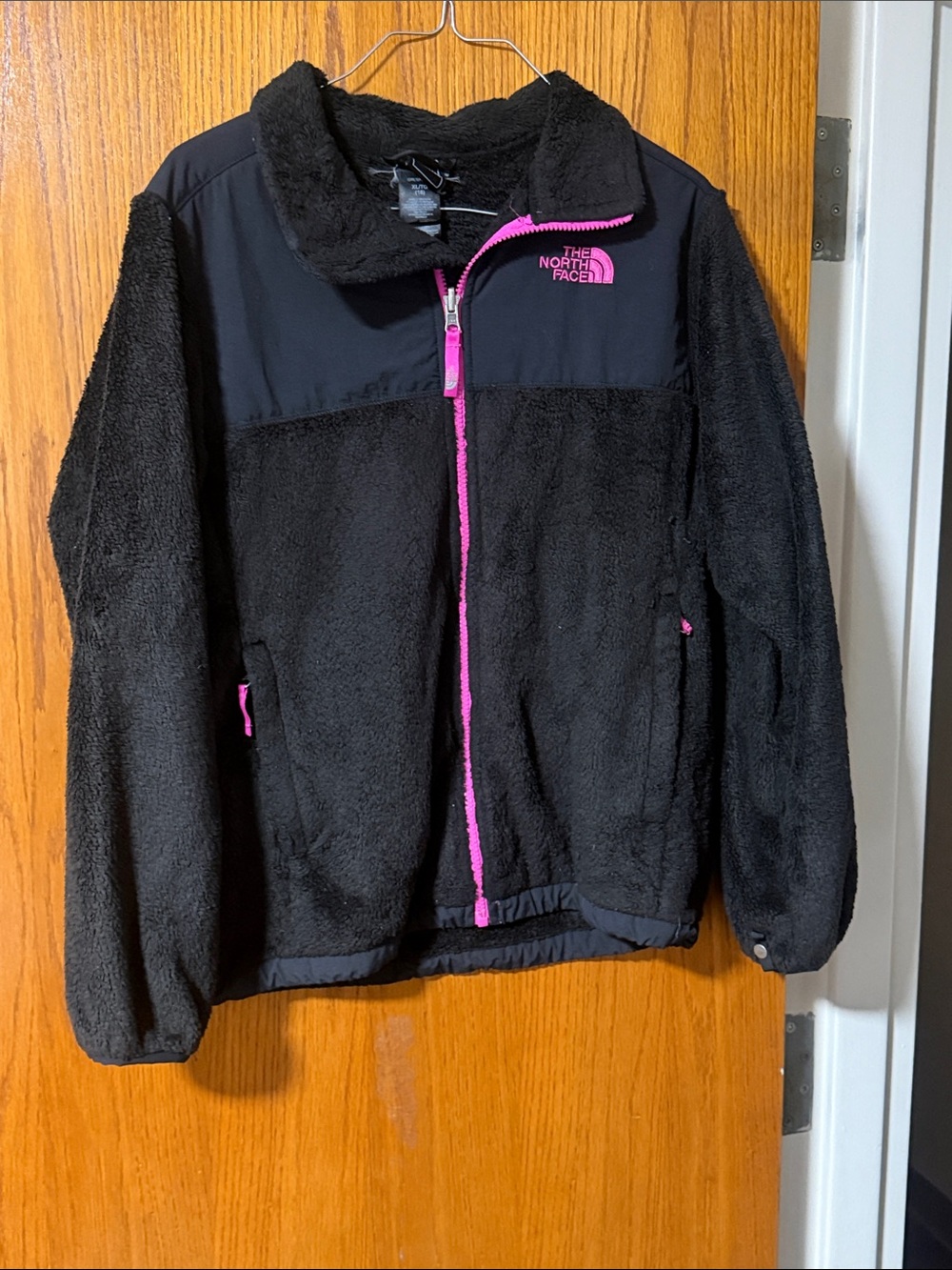 Size Xl/TG The North Face Kids Black Fleece Jacket with Pink Accents